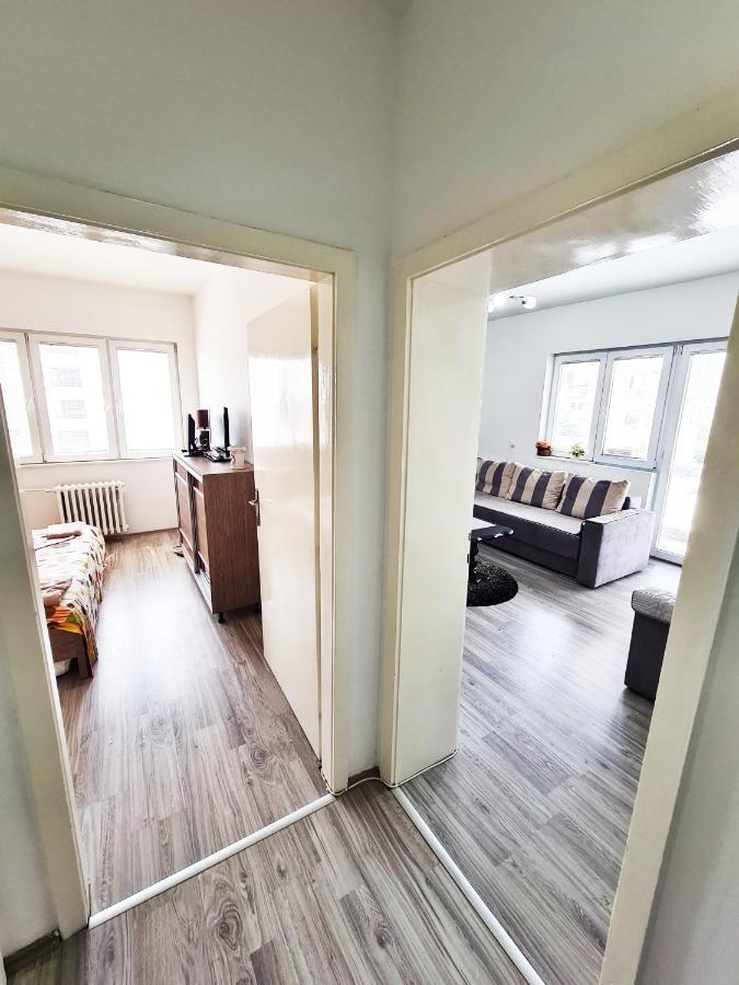 Calla 1 - Modern & Cozy Main Square Apartment In The City Shopping Center - Parking Slot With Parking Security Skopje Extérieur photo